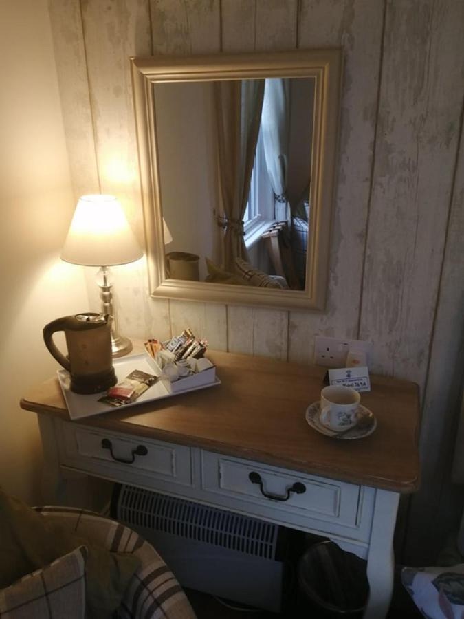 Lion Hotel Llanbister ภายนอก รูปภาพ