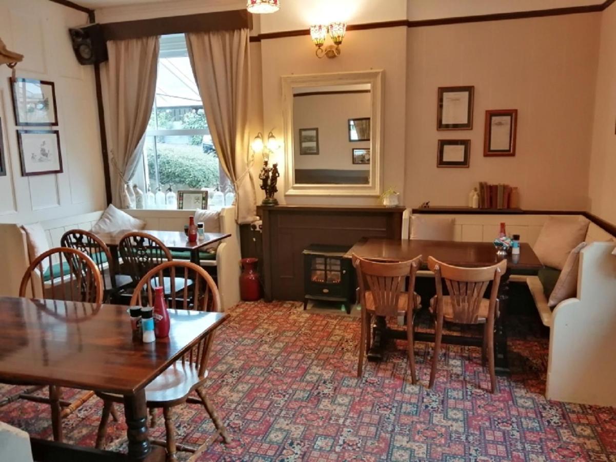 Lion Hotel Llanbister ภายนอก รูปภาพ