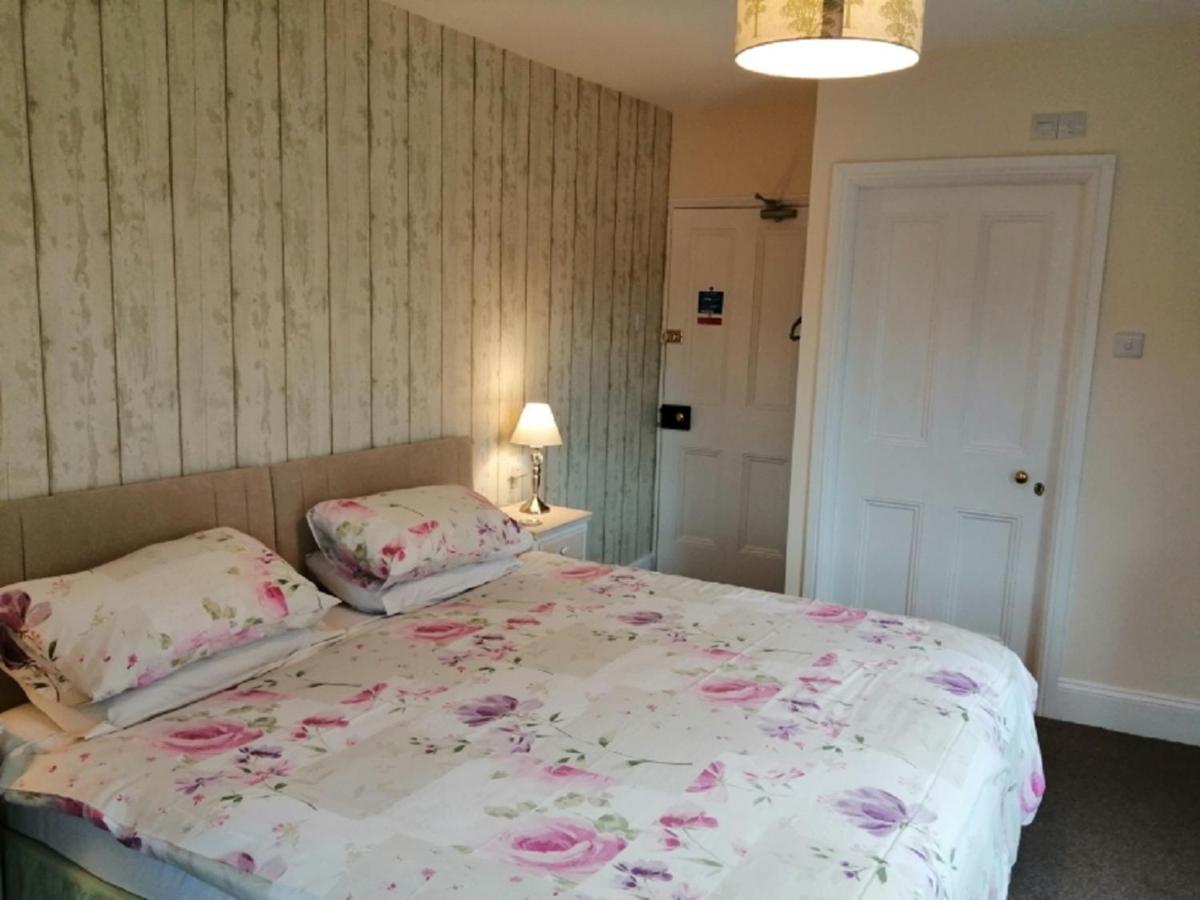 Lion Hotel Llanbister ภายนอก รูปภาพ